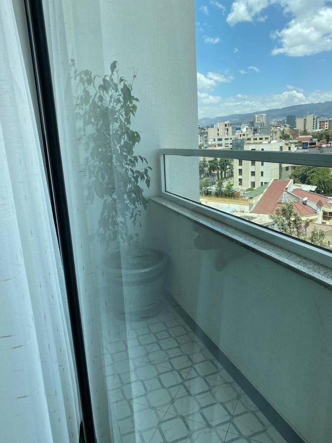 Ecco Modern Guest House Адис Абеба Екстериор снимка